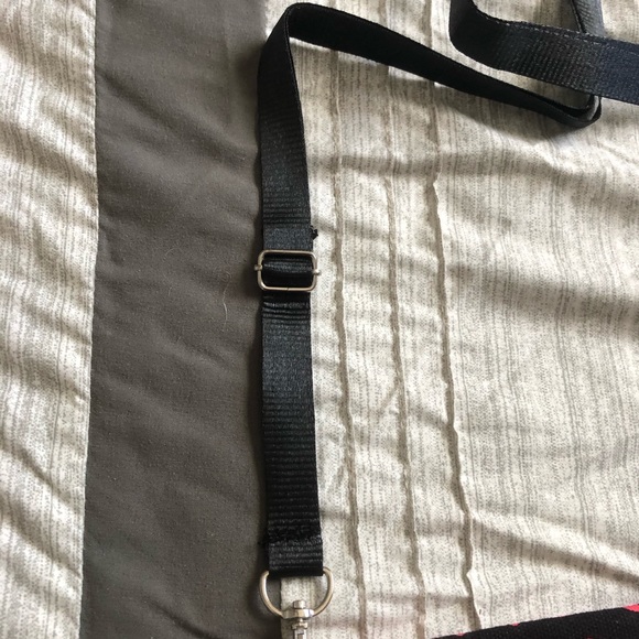 NWOT Shoulder Bag..Robin Ruth Brand - Picture 8 of 9